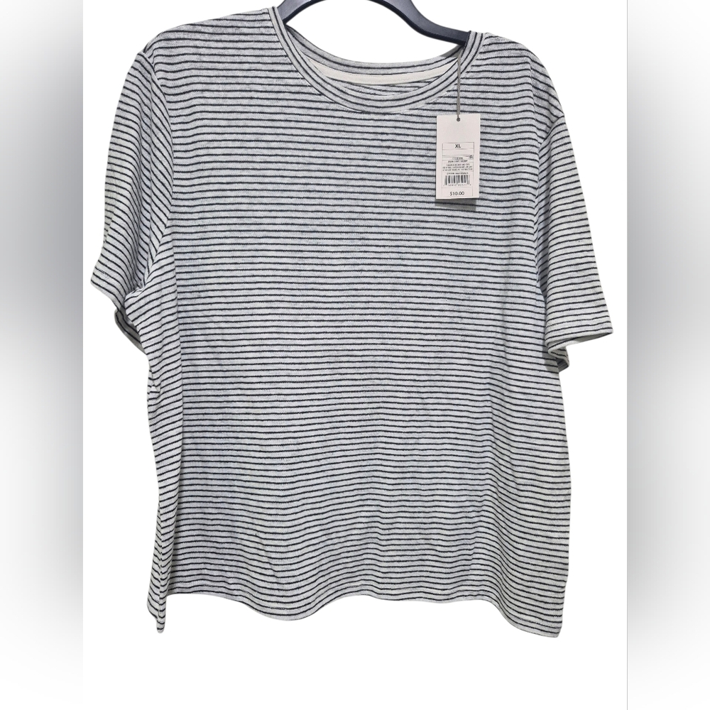 Deal* Get 2- Short Sleeve Tee - NWT